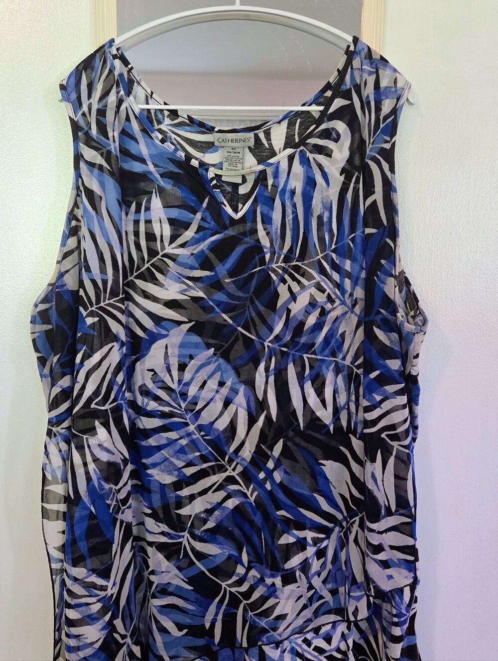 Catherines Blue Black White Tropical Leaf Sleeveless Tank